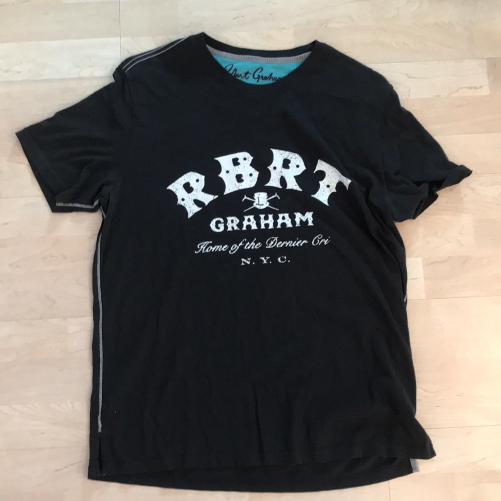 Never Worn Robert Graham T shirt